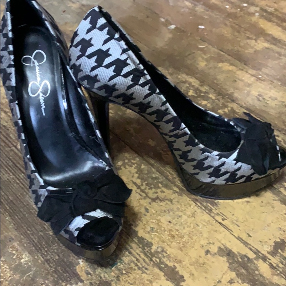 Houndstooth heels